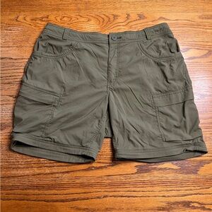 REI Women's Olive Cargo Shorts Size 16